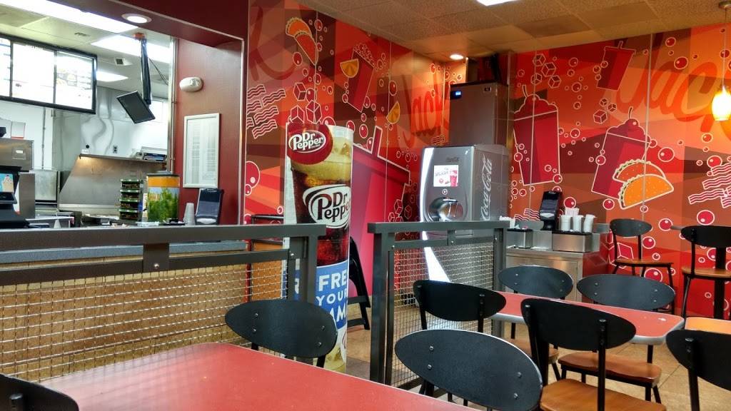 Jack in the Box | restaurant | 14039 Hwy 8 Business, El Cajon, CA 92021, USA | 6199381940 OR +1 619-938-1940