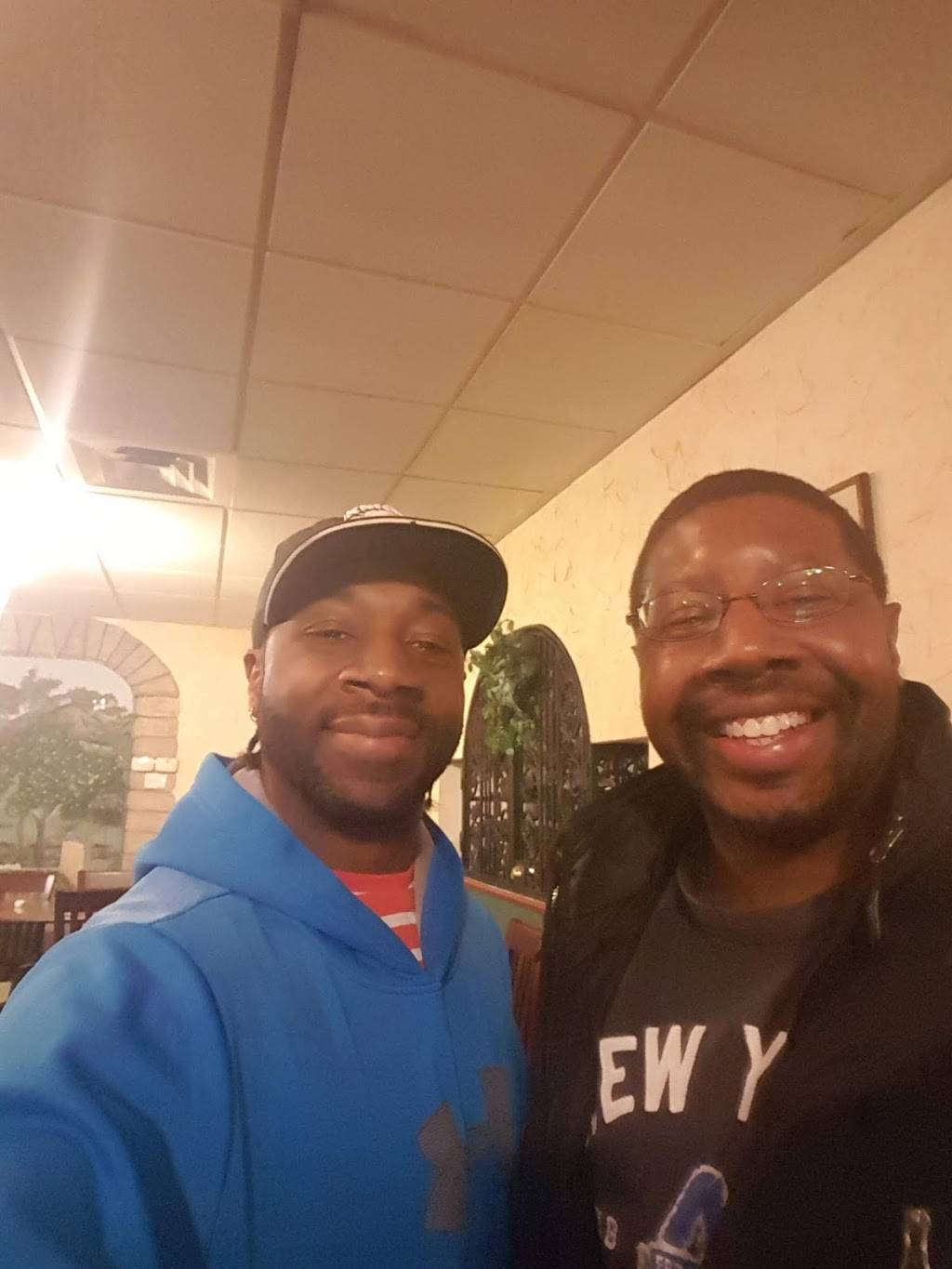 Johns Italian Restaurant | restaurant | 570 PA-590, Hamlin, PA 18427, USA | 5706892659 OR +1 570-689-2659