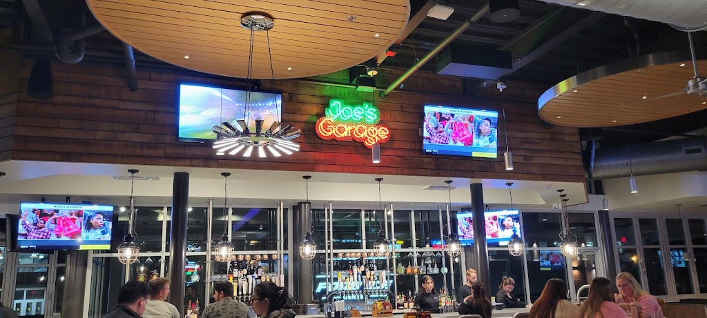 Joes Garage | restaurant | 304 N 2nd St, Clarksville, TN 37040, USA | 9319193373 OR +1 931-919-3373