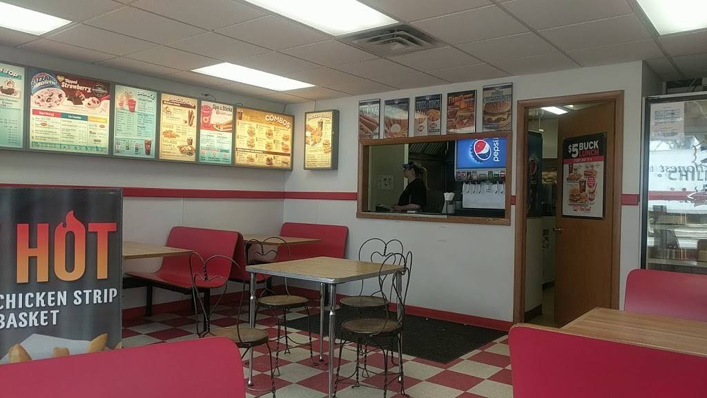 Dairy Queen | restaurant | 117 N Main St, Cheboygan, MI 49721, USA | 2316279741 OR +1 231-627-9741