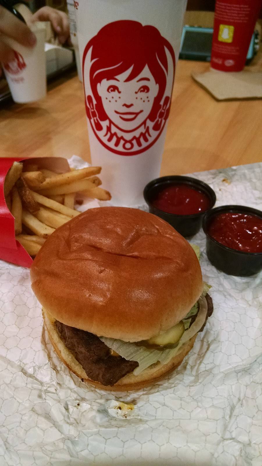Wendys | restaurant | 104 Wall St, Glasgow, KY 42141, USA | 2706512799 OR +1 270-651-2799