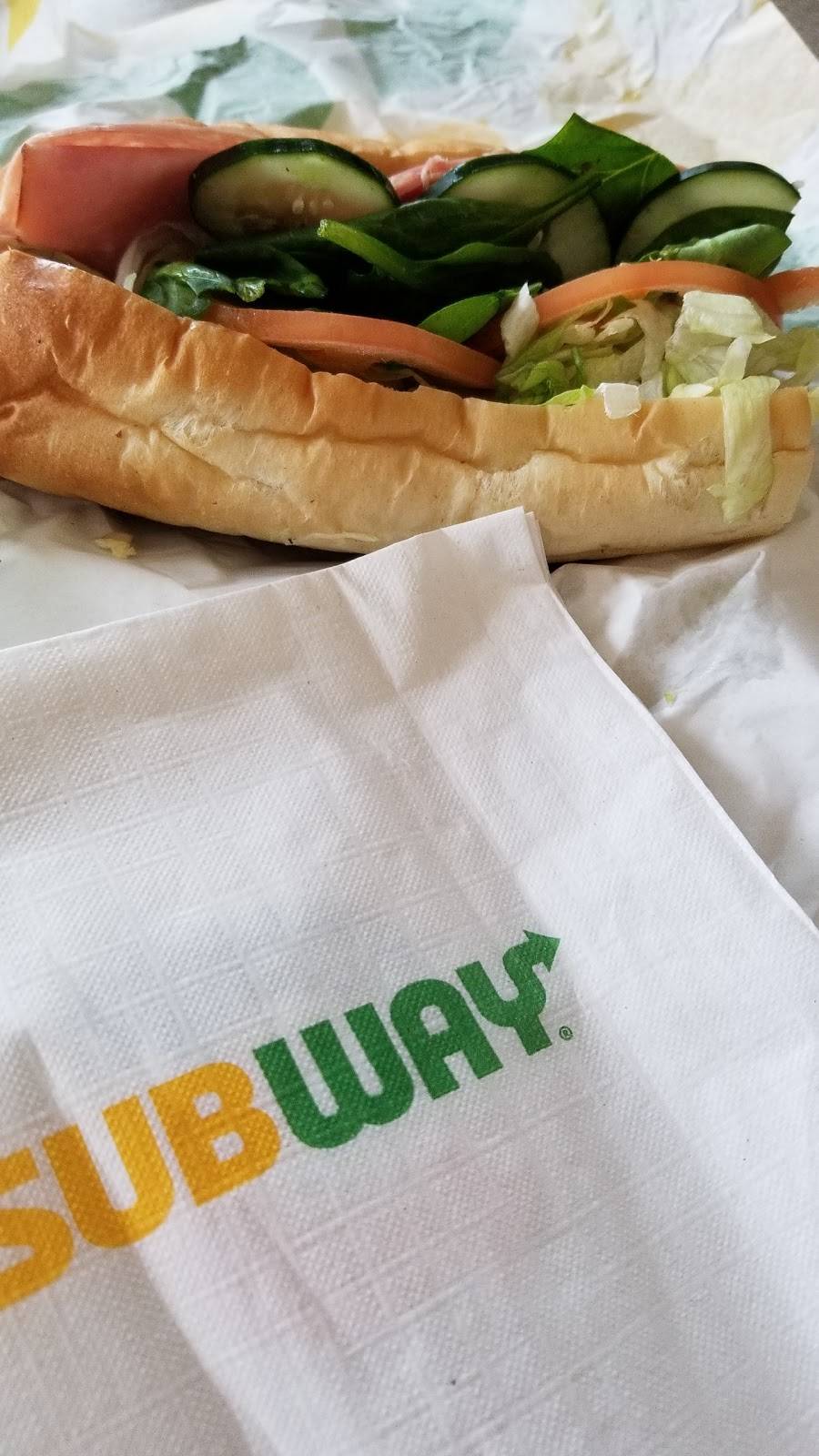 Subway Restaurants | restaurant | 1024 McHenry Ave Suite J, Crystal Lake, IL 60014, USA | 8154558322 OR +1 815-455-8322