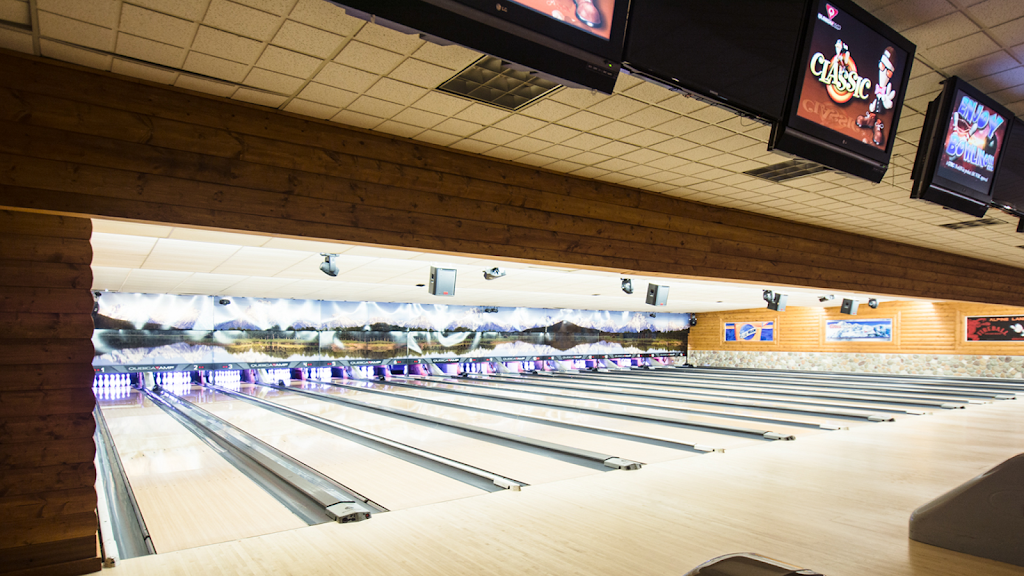 Alpine Lanes and Avalanche Grill | restaurant | S80 W18700 Apollo Dr, Muskego, WI 53150, USA | 2626791250 OR +1 262-679-1250
