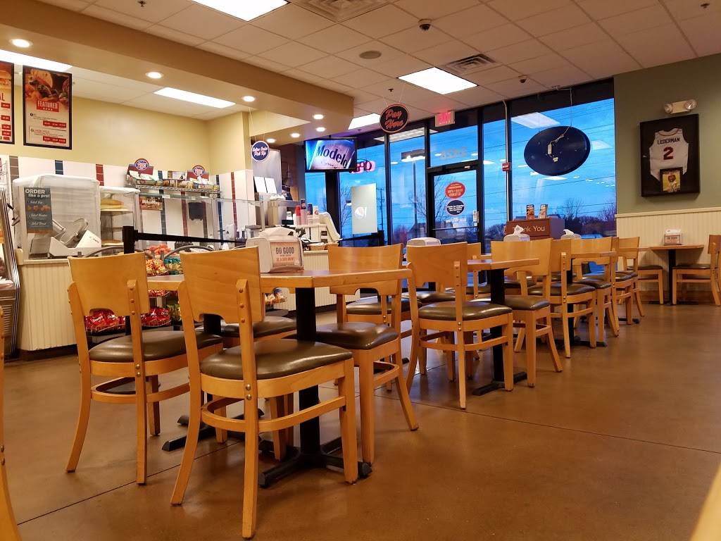 Jersey Mikes Subs | meal takeaway | 2428 US-34, Oswego, IL 60543, USA | 6305542993 OR +1 630-554-2993