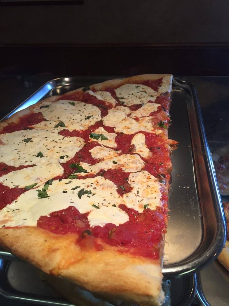 Ginos Pizza | restaurant | Merrick Mall 2162, Hewlett Ave, Merrick, NY 11566, USA | 5165466181 OR +1 516-546-6181