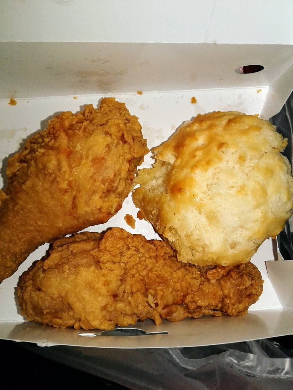 Churchs Chicken | restaurant | 860 Bankhead Hwy, Atlanta, GA 30318, USA | 4048726800 OR +1 404-872-6800