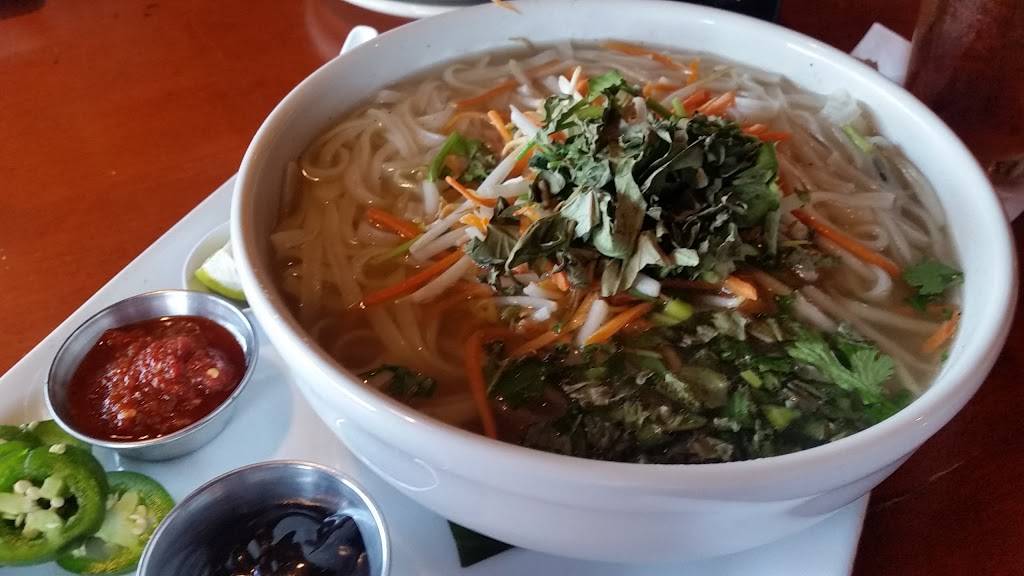 Stir Crazy Fresh Asian Grill | restaurant | 10598 Old Olive Street Rd, Creve Coeur, MO 63141, USA | 3145699300 OR +1 314-569-9300