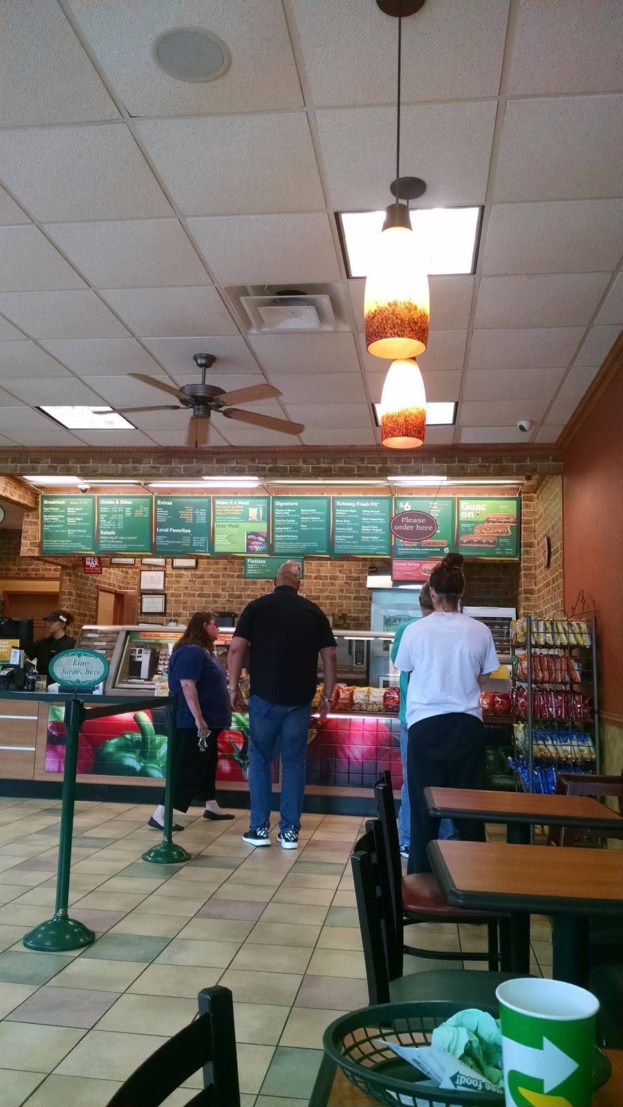 Subway | restaurant | 1105 Horseblock Road, Farmingville, NY 11738, USA | 6314511422 OR +1 631-451-1422