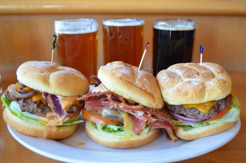 Rivers Edge Cafe | cafe | 8740 La Riviera Dr, Sacramento, CA 95826, USA | 9163622221 OR +1 916-362-2221