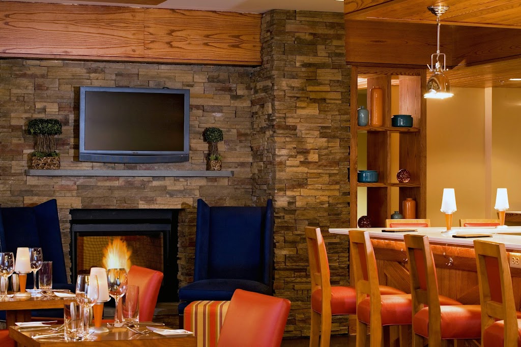 Tailwinds Grille | restaurant | 308 Godfrey Blvd, Bangor, ME 04401, USA | 2079476721 OR +1 207-947-6721