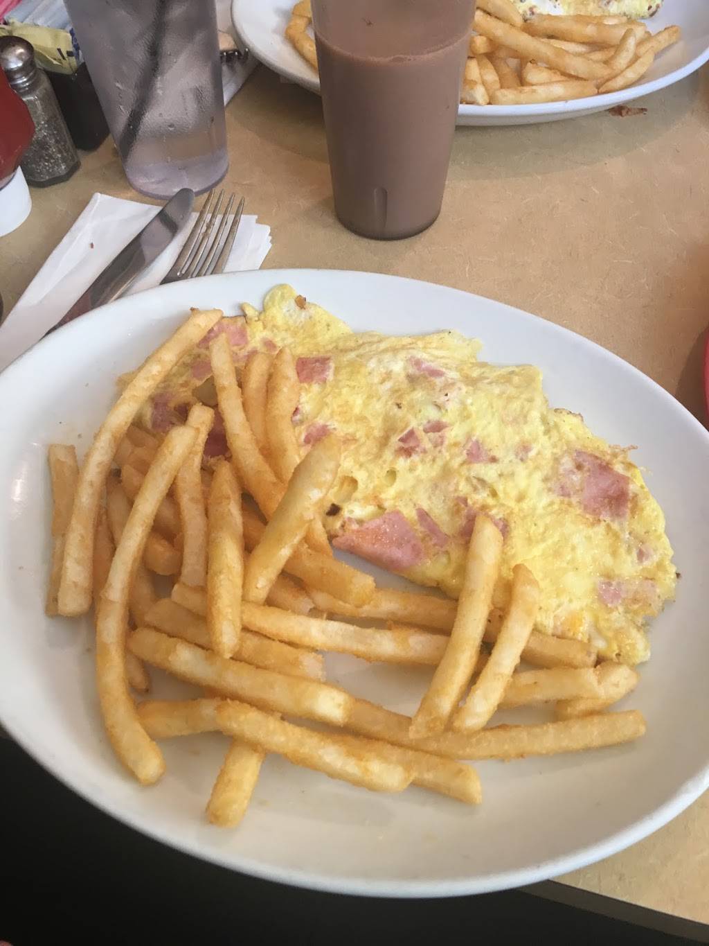 Bay Ridge Diner | meal takeaway | 8017 5th Ave, Brooklyn, NY 11209, USA | 7189210266 OR +1 718-921-0266