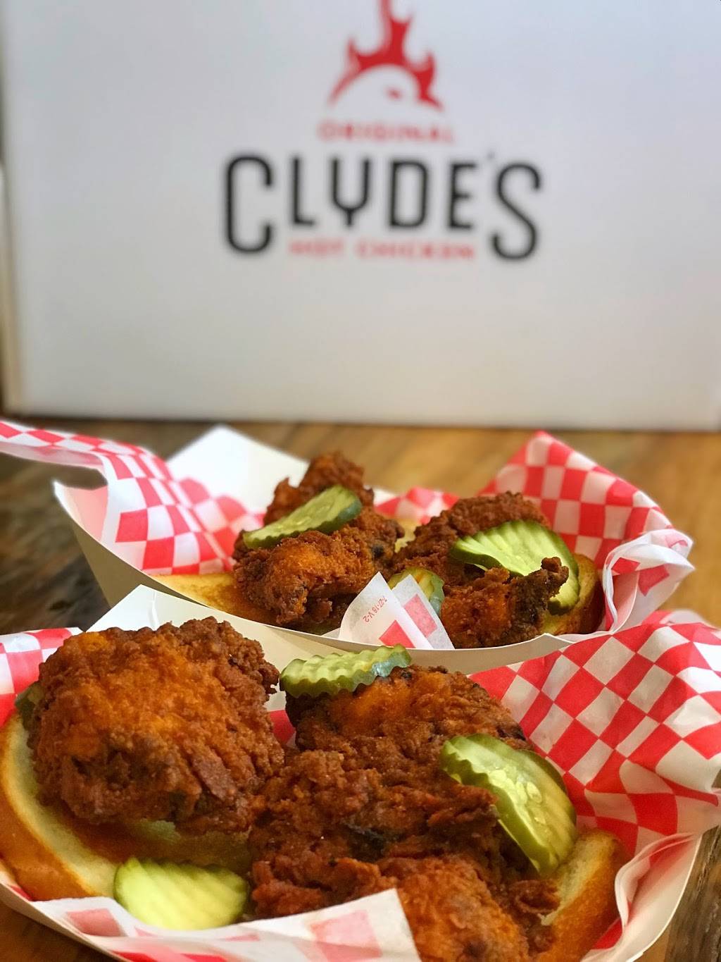 Clydes Hot Chicken | restaurant | 513 N Harbor Blvd, Fullerton, CA 92832, USA | 7145193707 OR +1 714-519-3707