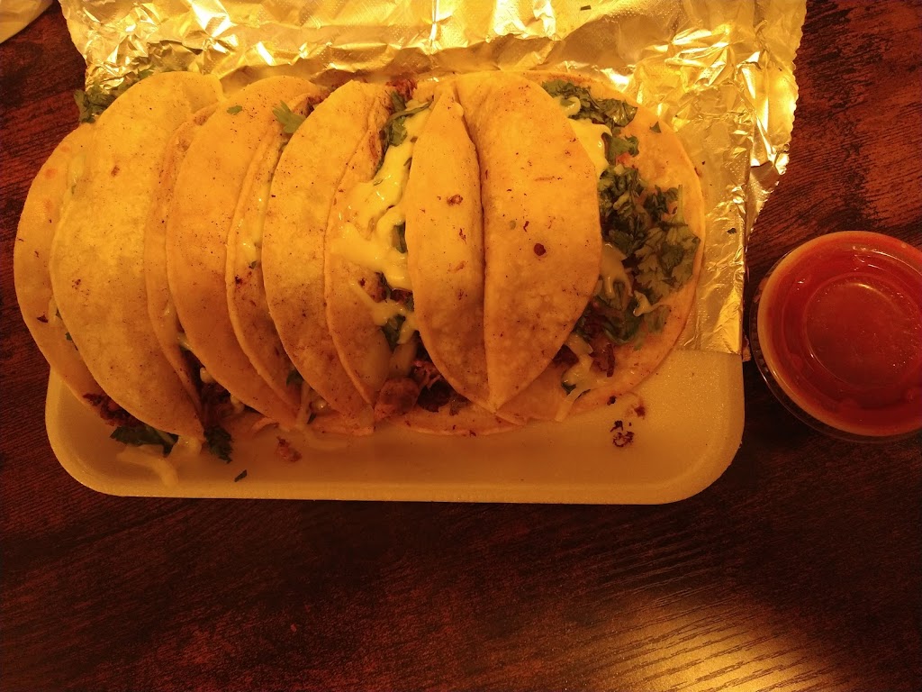 Marias Mexican Food | restaurant | 3105 National Parks Hwy, Carlsbad, NM 88220, USA | 5753611816 OR +1 575-361-1816