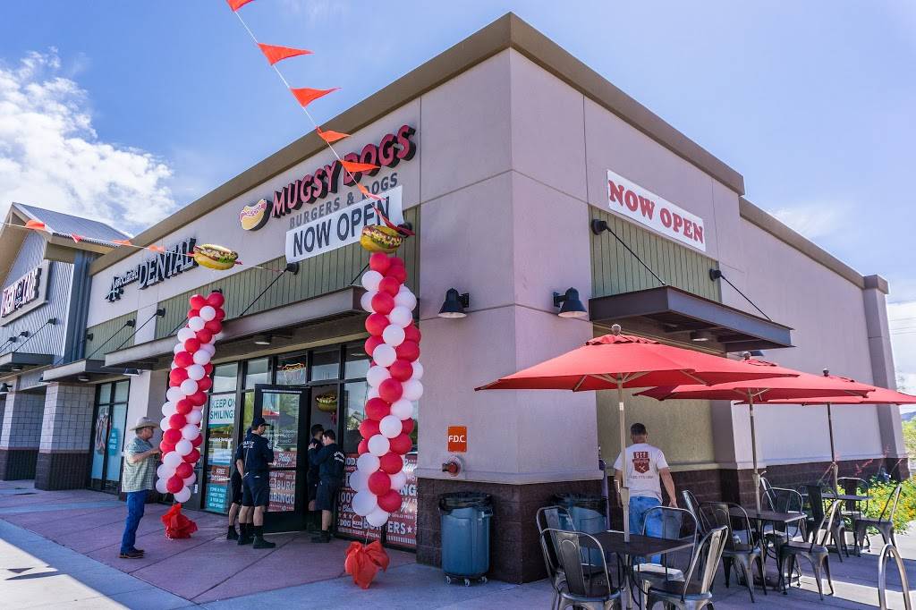 Mugsy Dogs | restaurant | 3160 E Queen Creek Rd #101, Gilbert, AZ 85297, USA | 4807196088 OR +1 480-719-6088