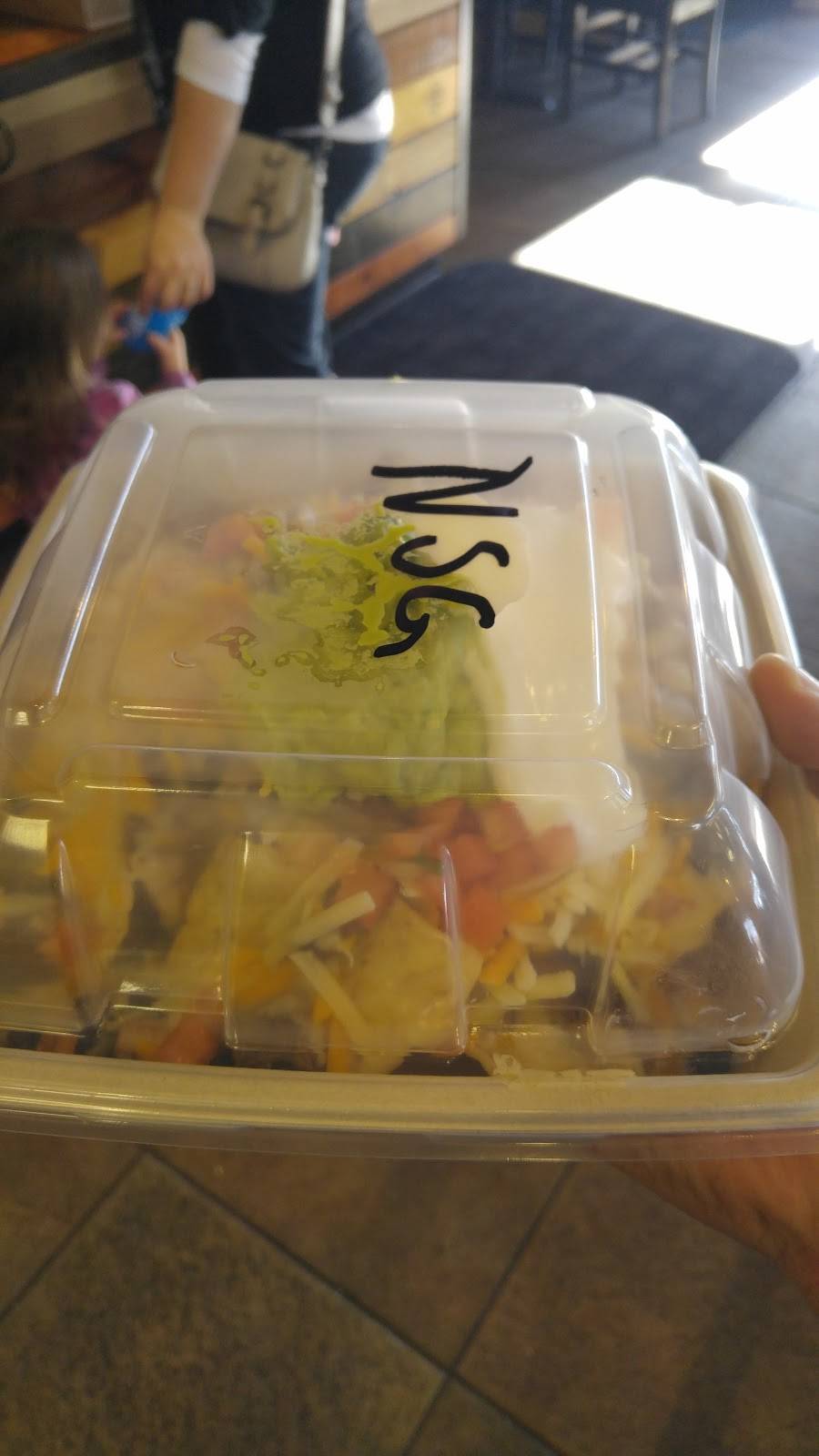 Freebirds World Burrito | restaurant | 125 Northwest Loop 410 Ste. 440, San Antonio, TX 78216, USA | 2105259990 OR +1 210-525-9990