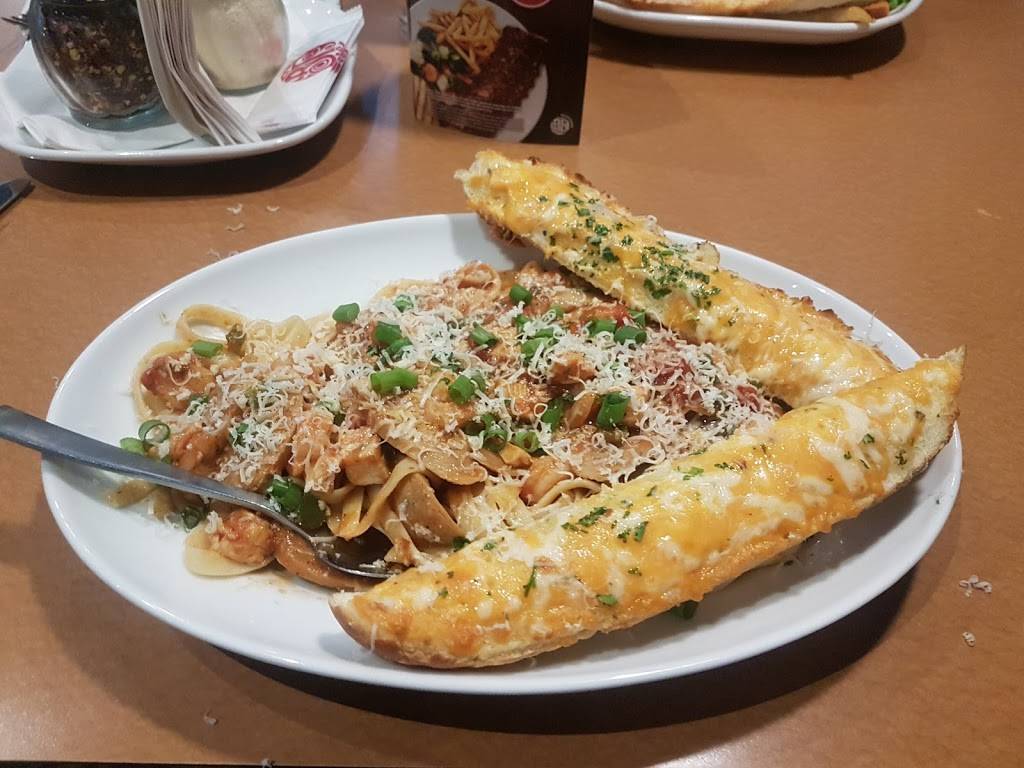 Boston Pizza | restaurant | 780 St Clair St, Chatham-Kent, ON N7L 0E8, Canada | 5193511000 OR +1 519-351-1000