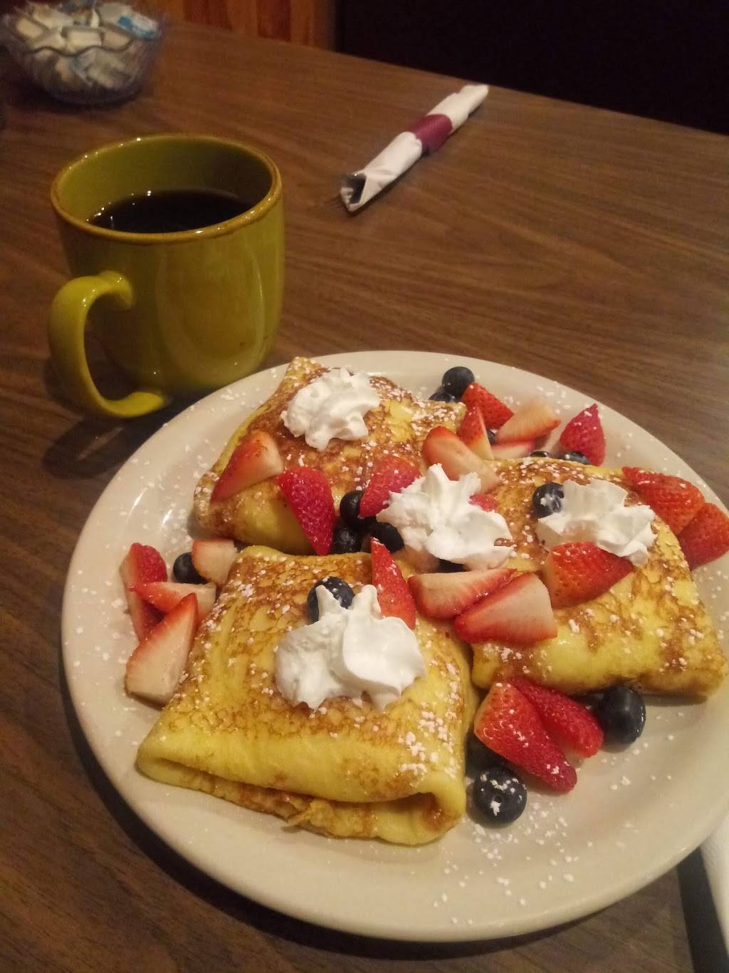 Chicos Cafe | restaurant | 427 S Washington St, Combined Locks, WI 54113, USA | 9204233204 OR +1 920-423-3204