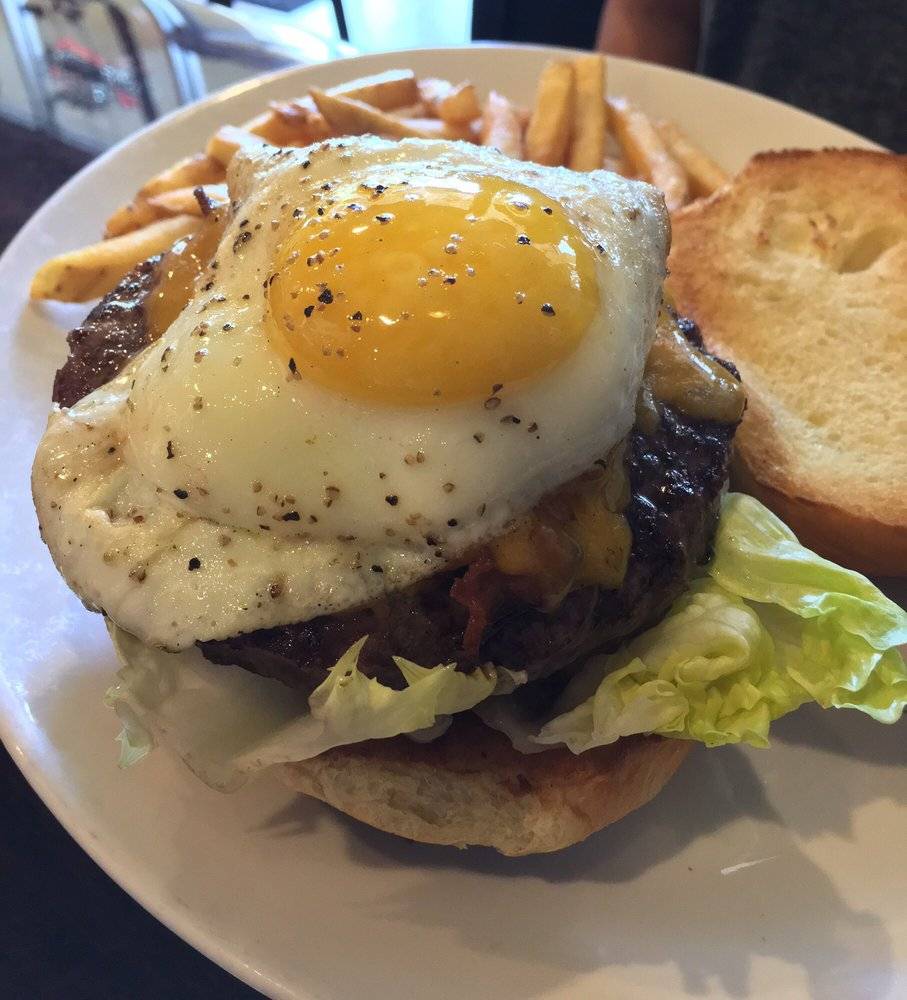 Giannas Pizza Center | restaurant | 6975 W Broward Blvd, Plantation, FL 33317, USA | 9545836009 OR +1 954-583-6009