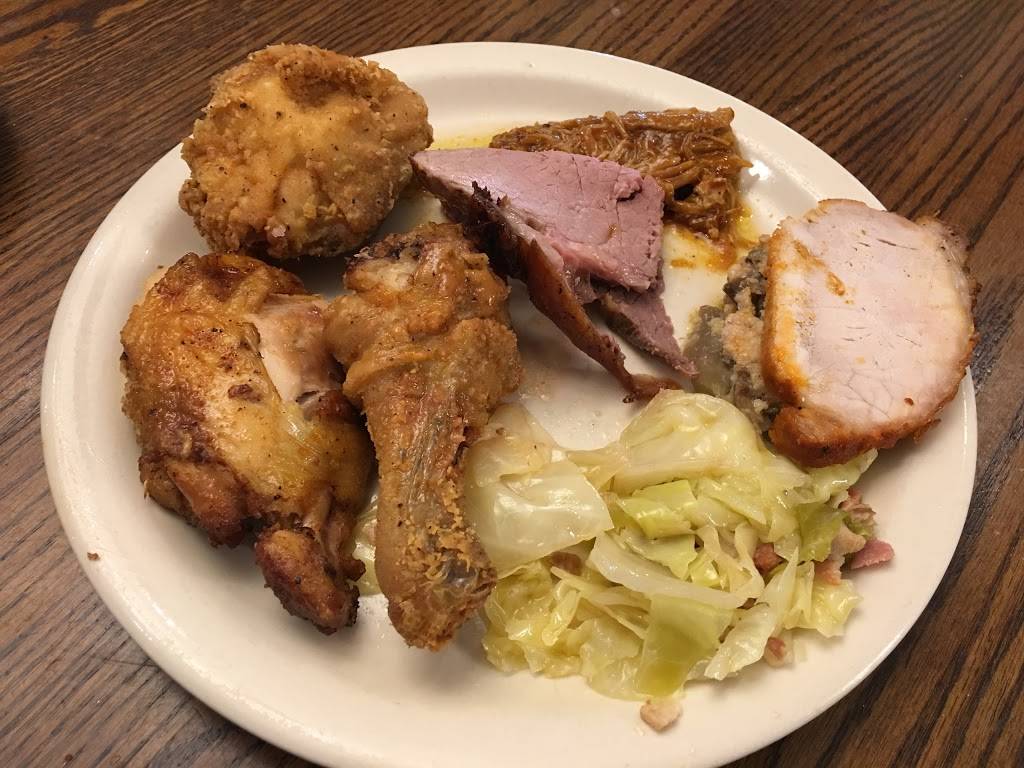 Claudia Sanders Dinner House | restaurant | 3202 Shelbyville Rd, Shelbyville, KY 40065, USA | 5026335600 OR +1 502-633-5600