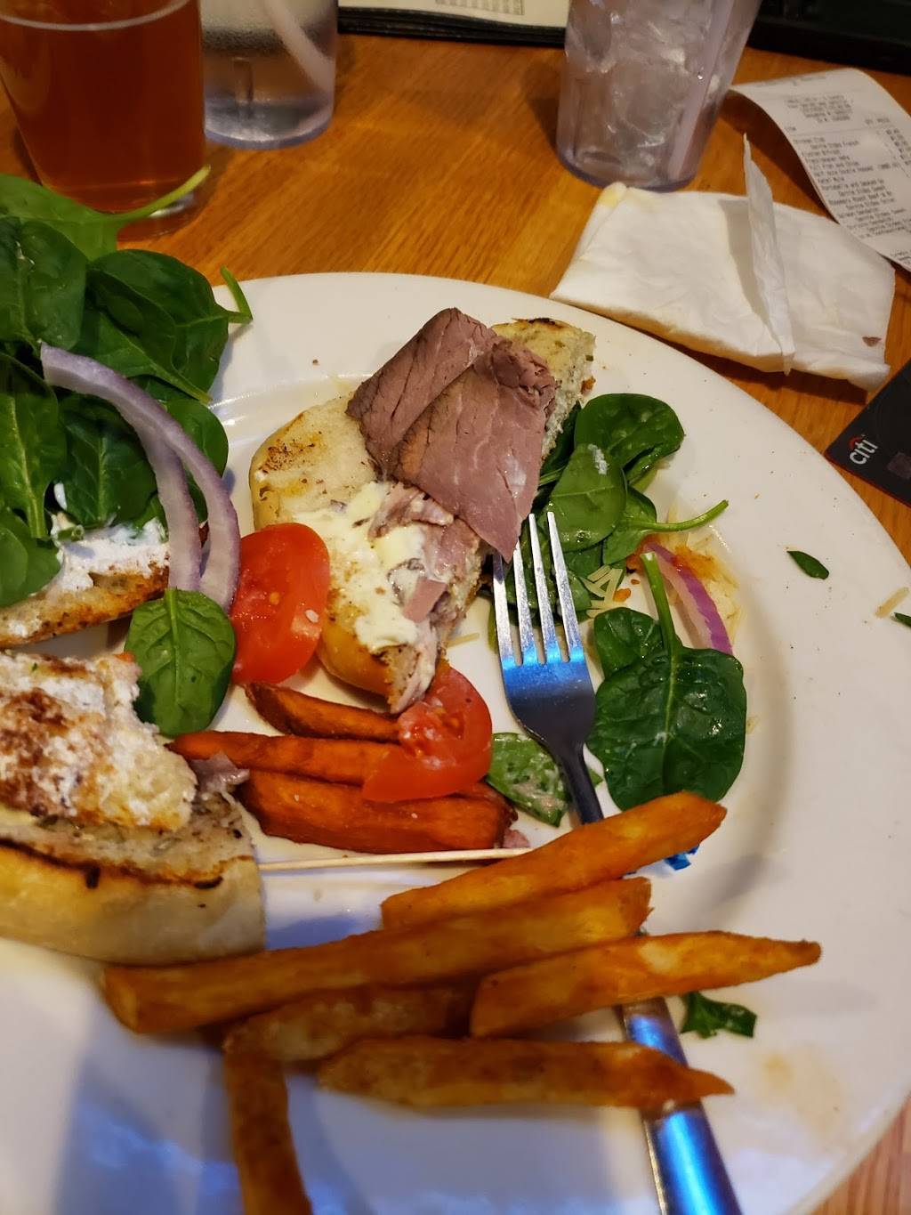 Chatham Tap Butler | restaurant | 4702 Sunset Ave Suite 100, Indianapolis, IN 46208, USA | 3176062500 OR +1 317-606-2500