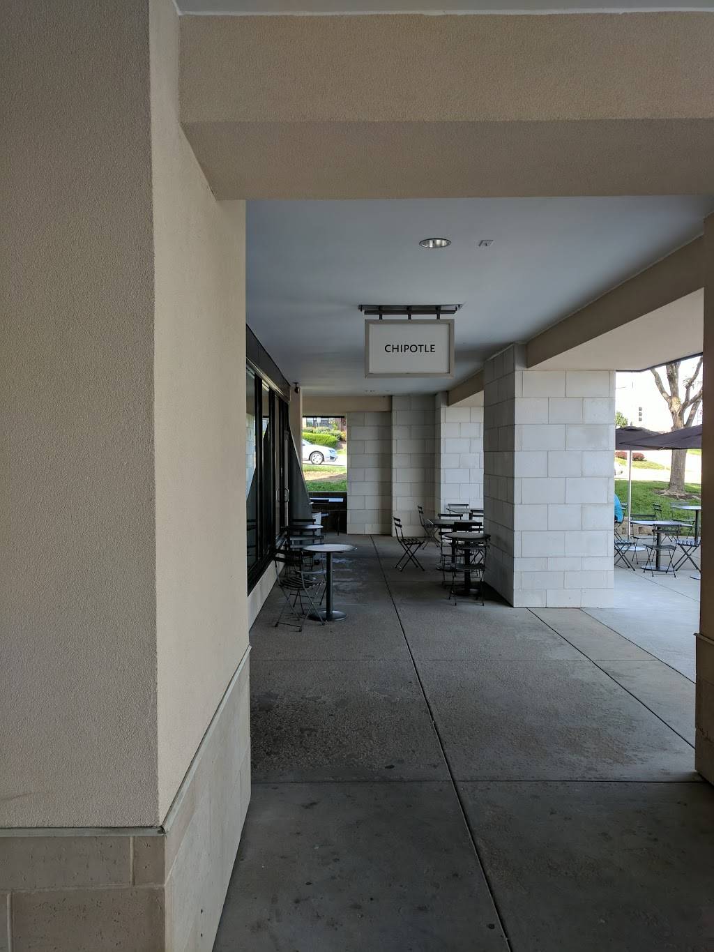 Chipotle Mexican Grill | restaurant | 5065 W 119th St, Leawood, KS 66209, USA | 9132324994 OR +1 913-232-4994