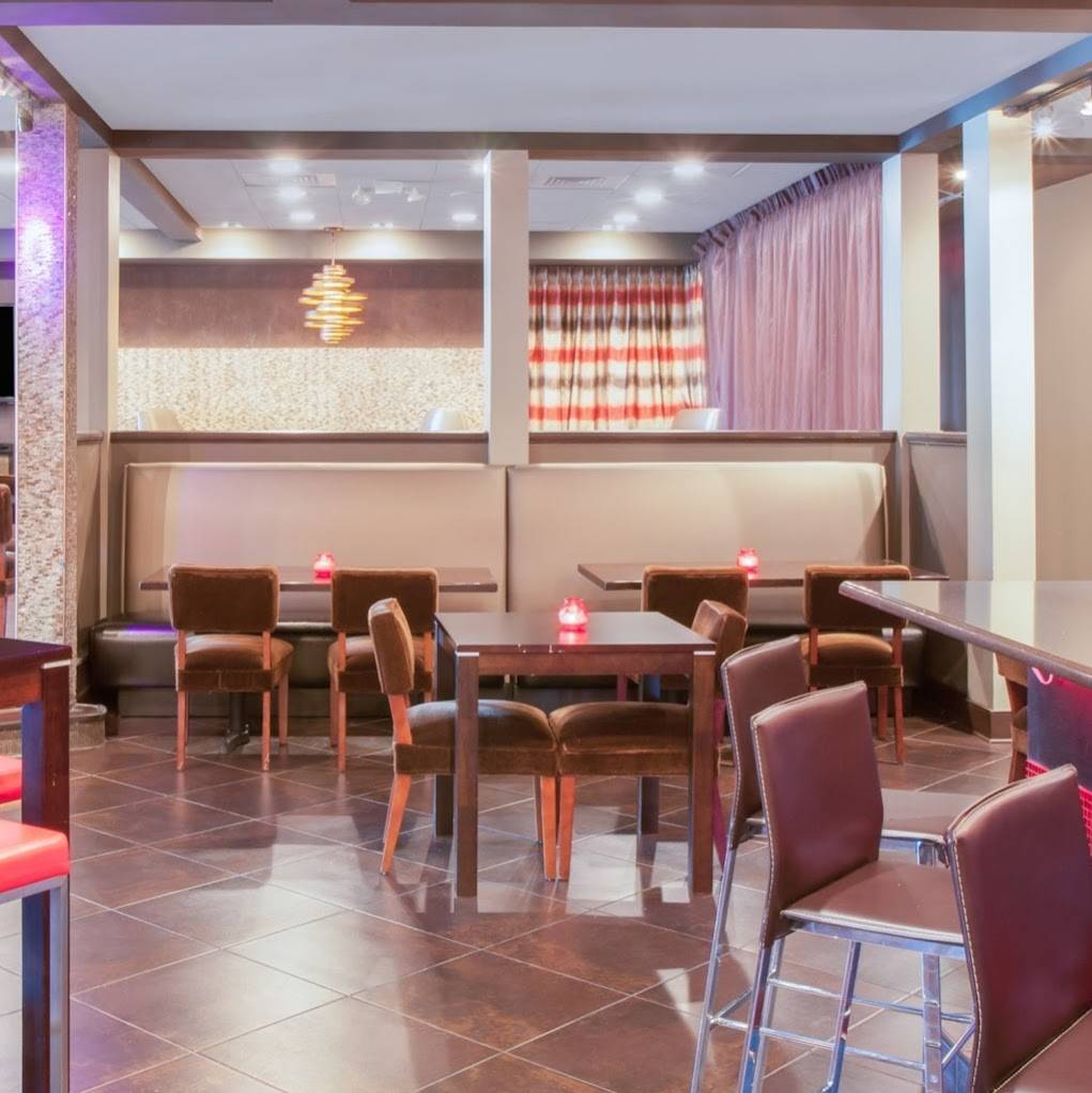 Entre Bar and Grill | restaurant | 1725 E Algonquin Rd, Schaumburg, IL 60173, USA | 8472210622 OR +1 847-221-0622