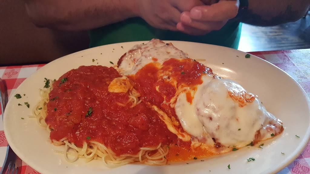 Oliverii North | restaurant | 384 Lake St, Antioch, IL 60002, USA | 8473959999 OR +1 847-395-9999