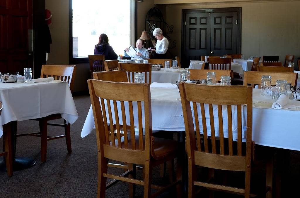 South of the Border | restaurant | 14945 US-61, St Francisville, LA 70775, USA | 2256353071 OR +1 225-635-3071