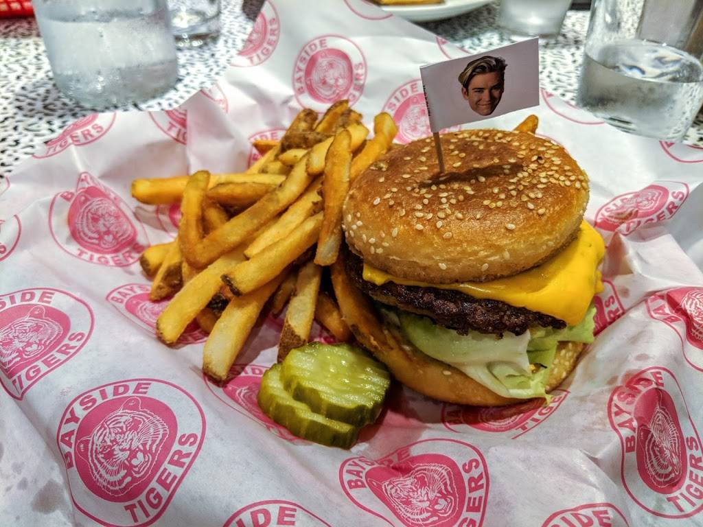 Saved By The Max | restaurant | 7100 Santa Monica Blvd #185, West Hollywood, CA 90046, USA | 3238502355 OR +1 323-850-2355