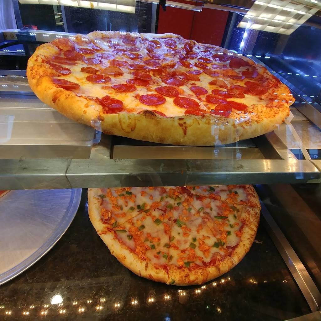 Georgios on Division | meal delivery | 11 W Division St, Chicago, IL 60610, USA | 3122550999 OR +1 312-255-0999