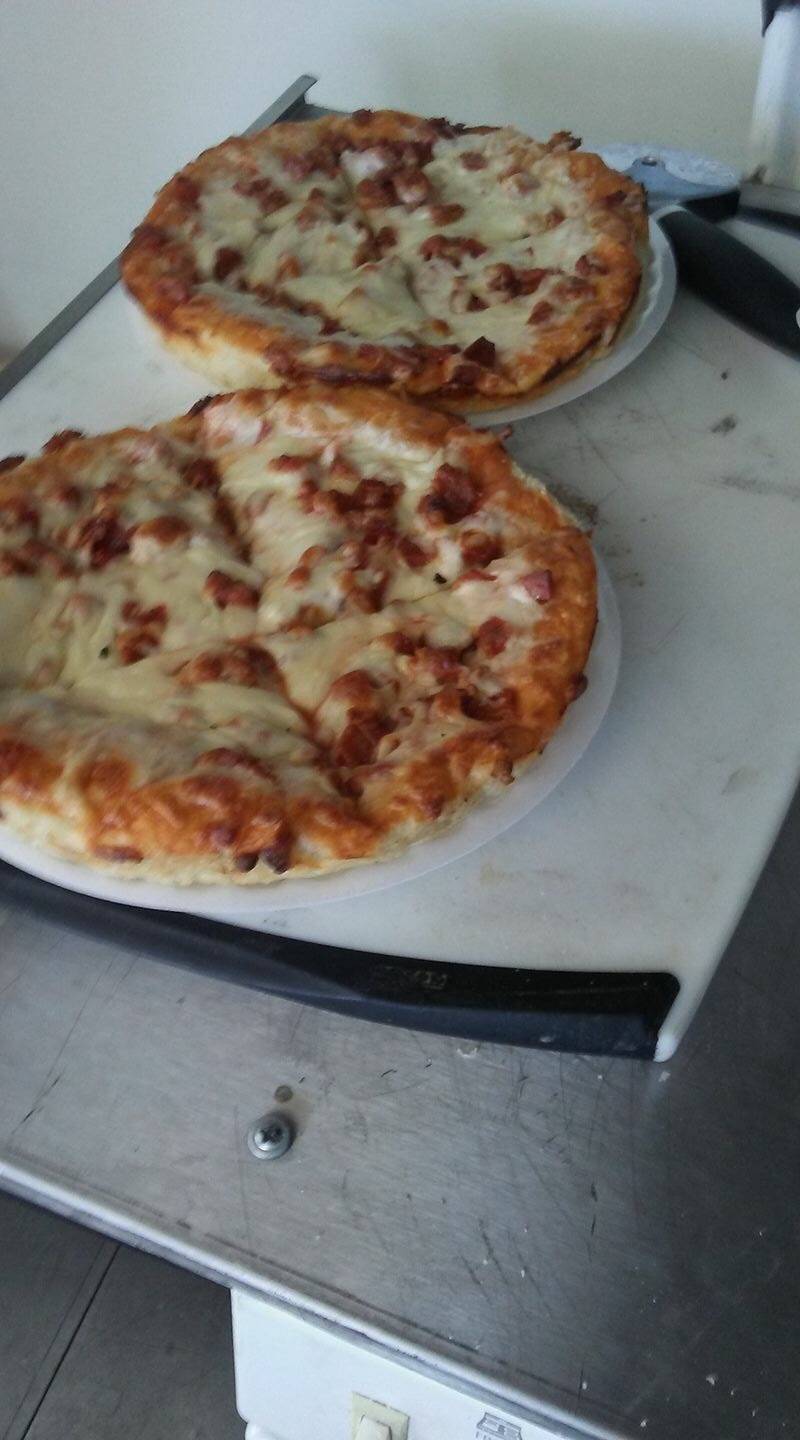 La Rosita Pizza y Guarapo | restaurant | 17200 SW 177th Ave, Miami, FL 33187, USA | 7864021441 OR +1 786-402-1441