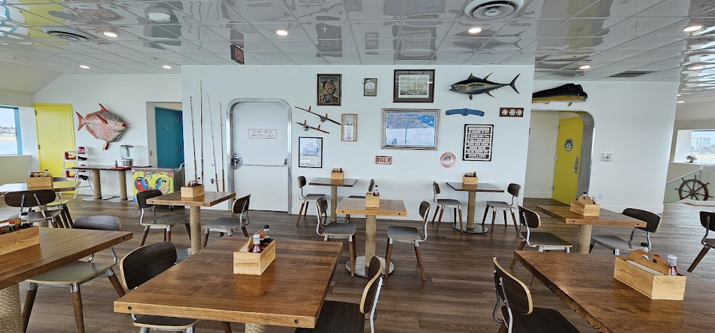 Broad Street Oyster Company | restaurant | 1 Main St #1, Huntington Beach, CA 92648, USA | 7143698938 OR +1 714-369-8938