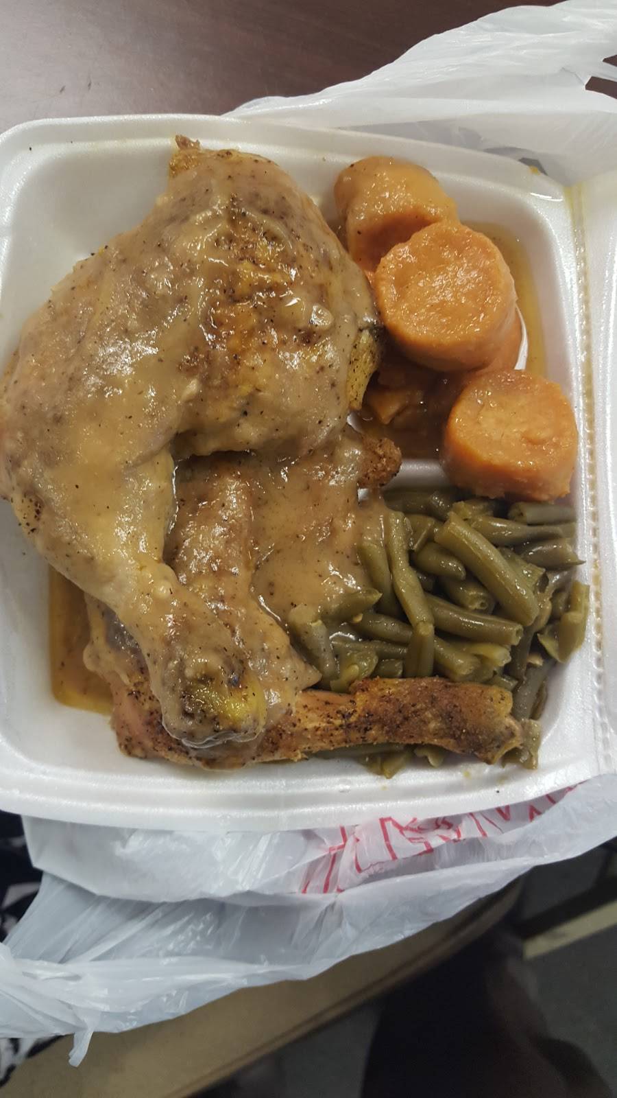 Hoberts Soul Food Canteen | restaurant | 4023 E Berry St, Fort Worth, TX 76105, USA | 8175341604 OR +1 817-534-1604