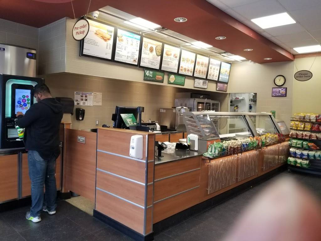 Subway | restaurant | 8970 Chinguascousy Road Chinguacousy Marketplace Bldg. B2, Unit 3, Brampton, ON L6Y 5X6, Canada | 9054549495 OR +1 905-454-9495