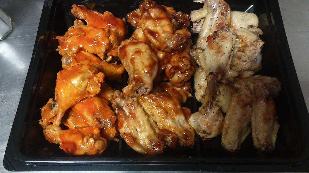 Submarine Dive | restaurant | 3219 Guadalupe St, San Antonio, TX 78207, USA | 2107256425 OR +1 210-725-6425