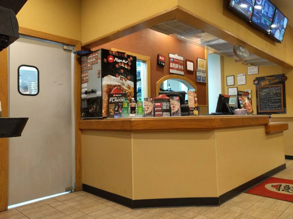 Pizza Hut | meal takeaway | 7955 E Lamar Alexander Pkwy, Townsend, TN 37882, USA | 8654486676 OR +1 865-448-6676