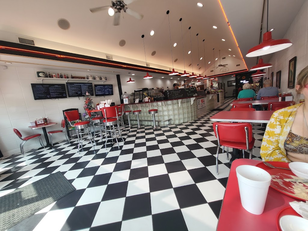 Dans Diner | restaurant | 105 NW 1st St, Summerdale, AL 36580, USA | 2519792262 OR +1 251-979-2262