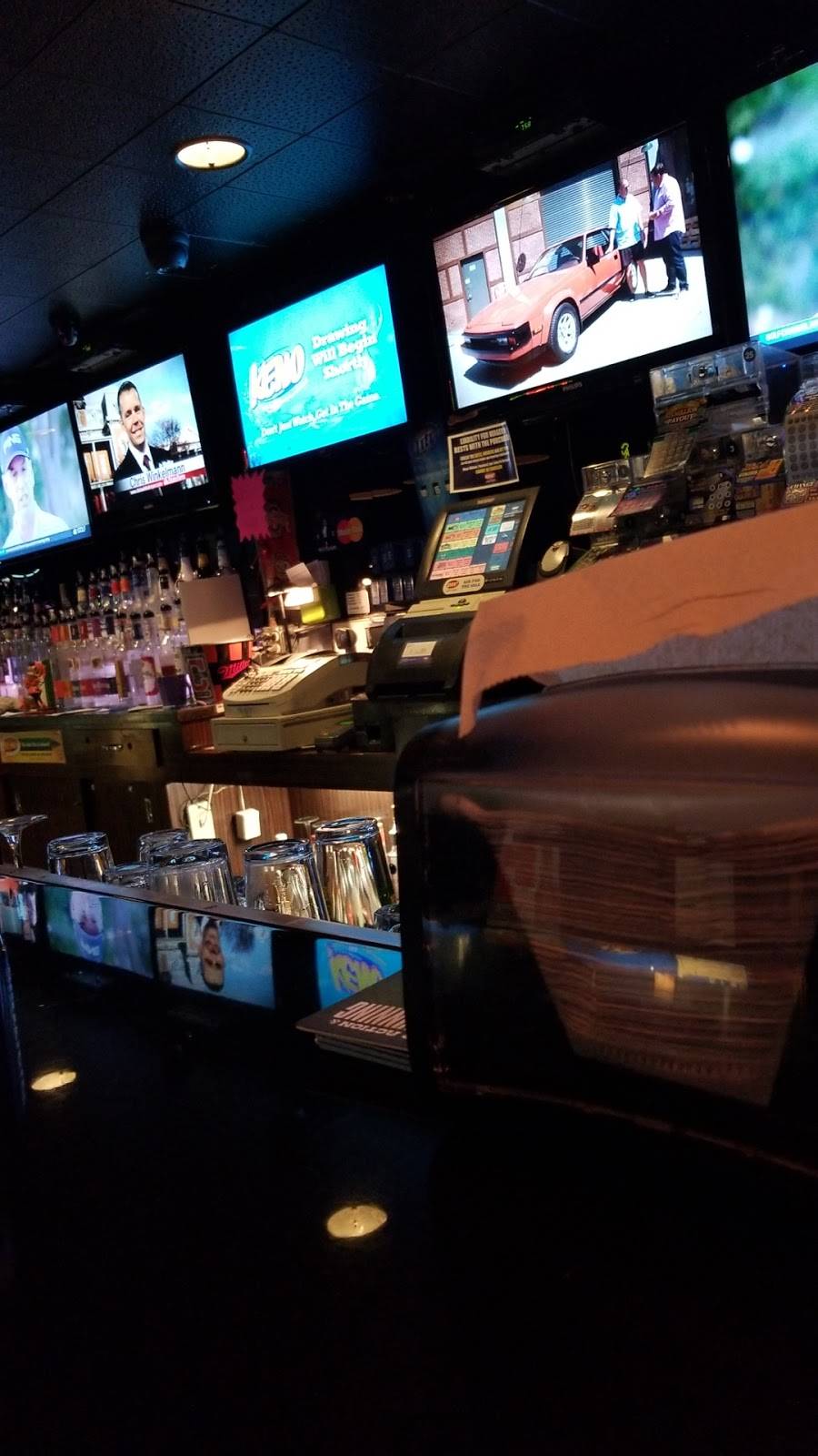 Inn Cahoots Bar | restaurant | 7525 Broadview Rd, Seven Hills, OH 44131, USA | 4408826669 OR +1 440-882-6669