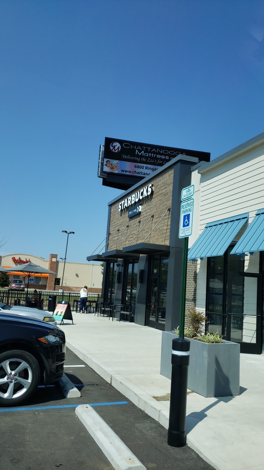 Starbucks | cafe | 8021 E Brainerd Rd, Chattanooga, TN 37421, USA | 4233229038 OR +1 423-322-9038