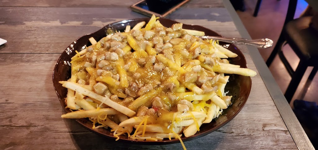 Fusions Bar and Grill | restaurant | 3053 Brighton Blvd, Denver, CO 80216, USA | 3038627376 OR +1 303-862-7376