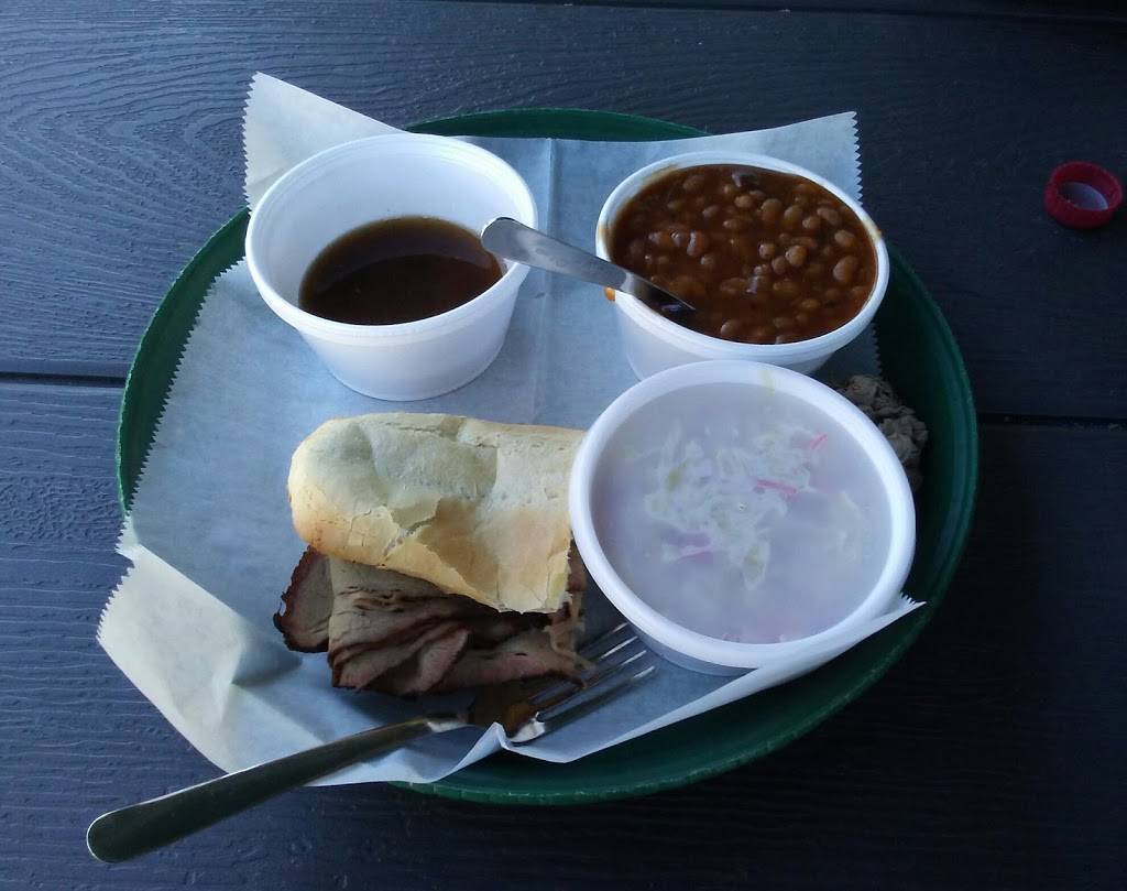 Smokin Coop BBQ Pit | restaurant | 2022 US-20 BUS, Belvidere, IL 61008, USA | 8157425761 OR +1 815-742-5761