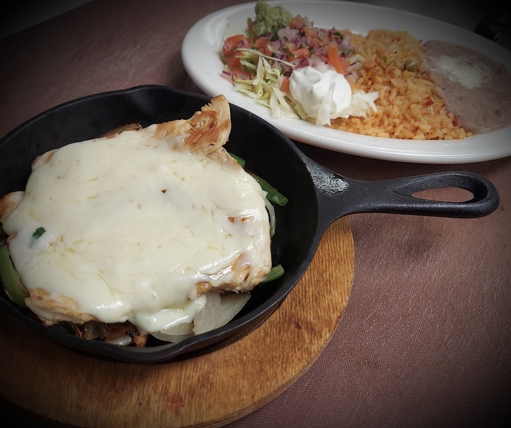 Las Chabelitas Mexican Restaurant | restaurant | 2401 E Jackson St, Hugo, OK 74743, USA | 5807438054 OR +1 580-743-8054