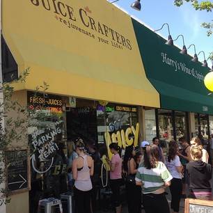 Juice Crafters - Juice Bar | restaurant | 11682 San Vicente Blvd, Los Angeles, CA 90049, USA | 3104429555 OR +1 310-442-9555