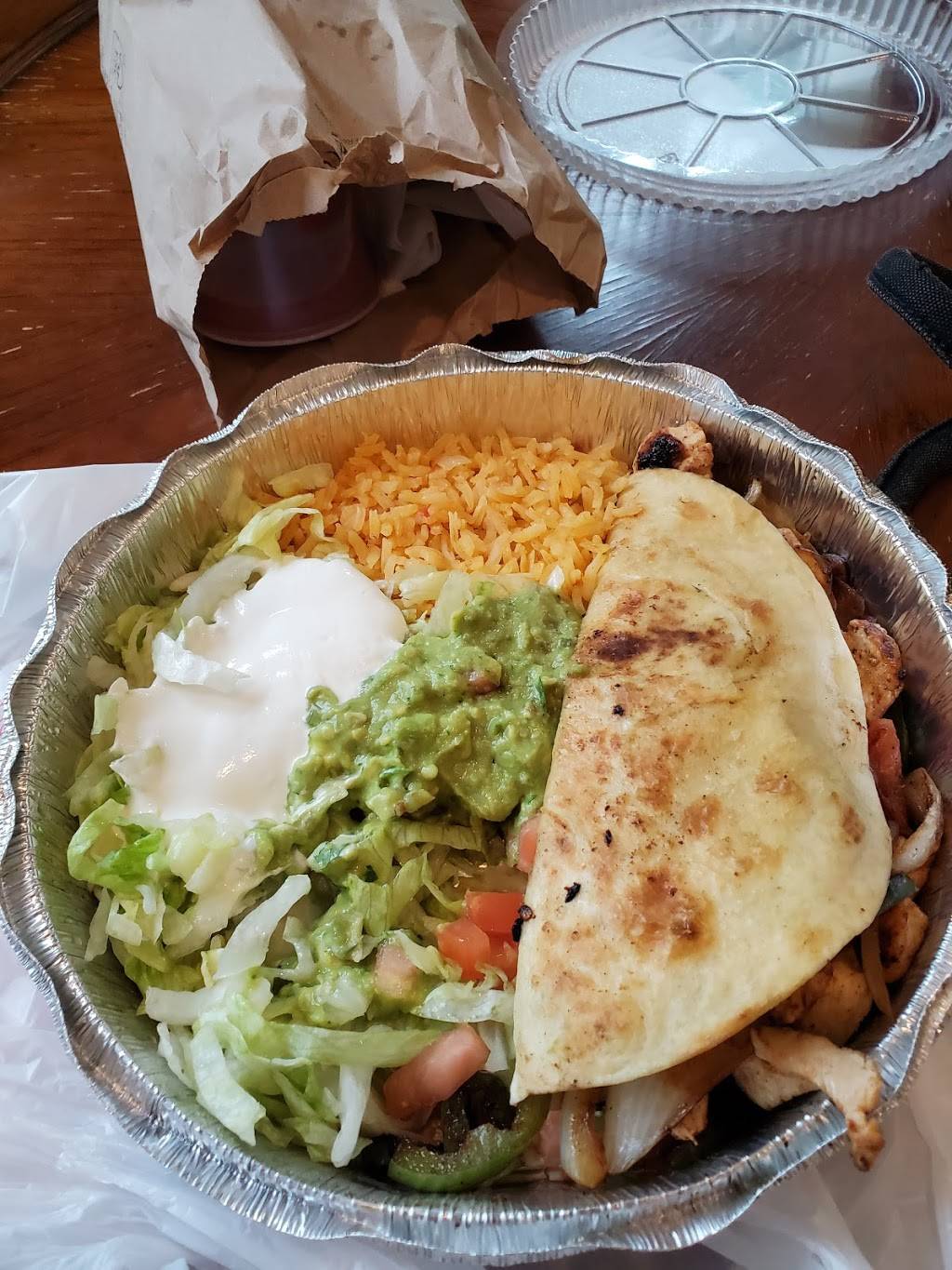 El Puerto | restaurant | 2045 Barracks Rd, Charlottesville, VA 22903, USA | 4348729488 OR +1 434-872-9488