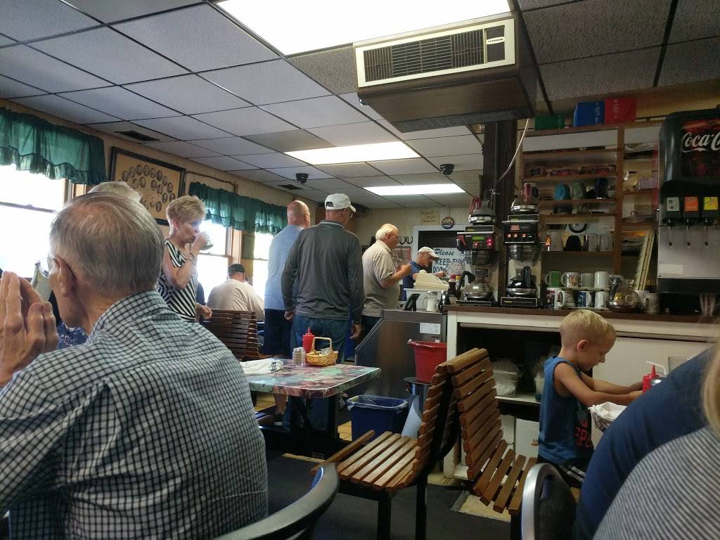 Backwater Cafe & Catering | restaurant | 109 Riverside, Lowell, MI 49331, USA | 6168976370 OR +1 616-897-6370