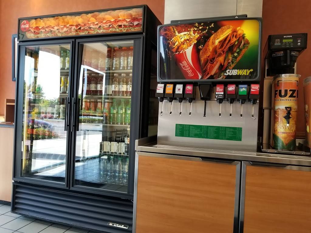 Subway | restaurant | 8957 N Cedar Ave, Fresno, CA 93720, USA | 5594489282 OR +1 559-448-9282