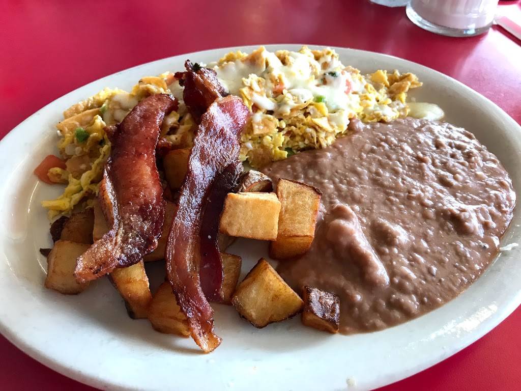 Chekos Mexican Restaurant & Bar | restaurant | 1304 W Koenig Ln, Austin, TX 78756, USA | 5124078480 OR +1 512-407-8480