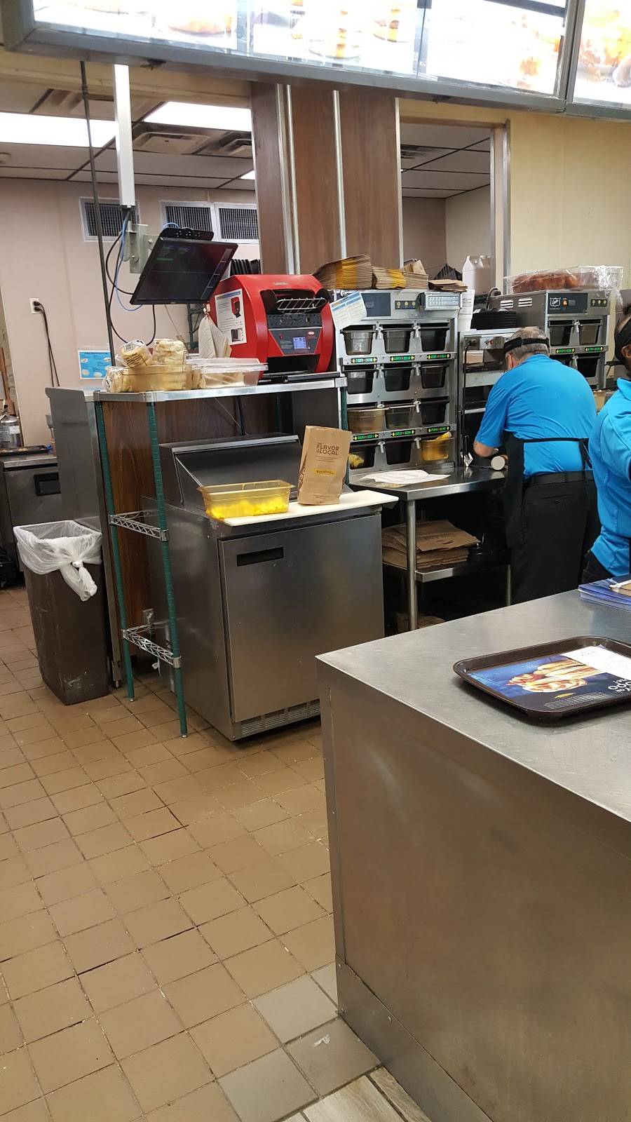 Biscuitville | cafe | 3301 Old Forest Rd, Lynchburg, VA 24501, USA | 4343856177 OR +1 434-385-6177