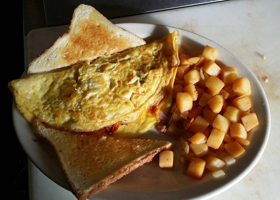 Hazels Kitchen | restaurant | 930 Chicopee St, Chicopee, MA 01013, USA | 4133158261 OR +1 413-315-8261