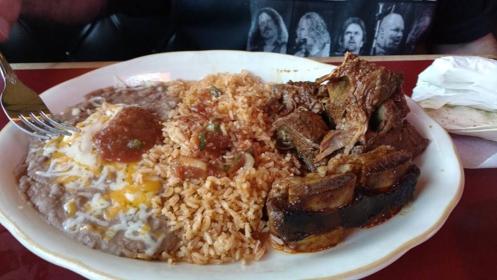 Bobby Salazars Mexican Restaurant | restaurant | South of Shields & Manchester Mall, 2839 N Blackstone Ave, Fresno, CA 93704, USA | 5592271686 OR +1 559-227-1686
